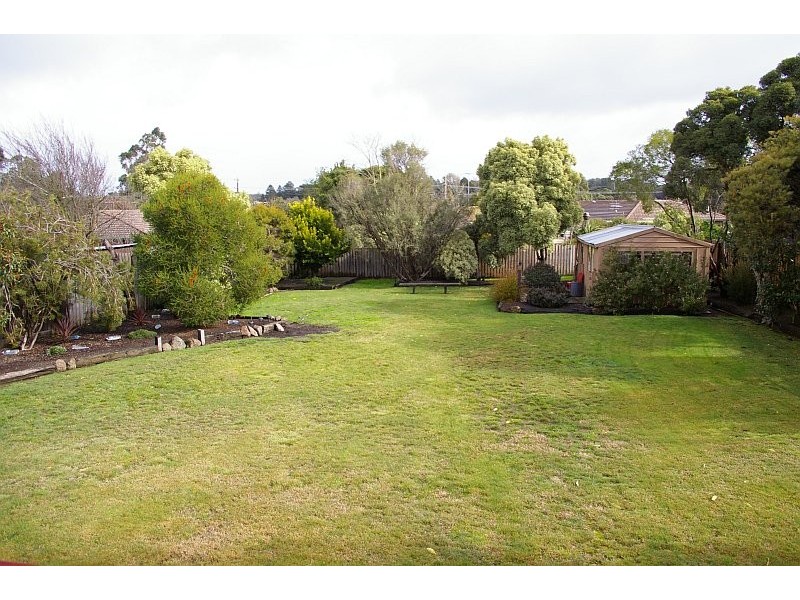 36 Grant Ave, Gisborne VIC 3437