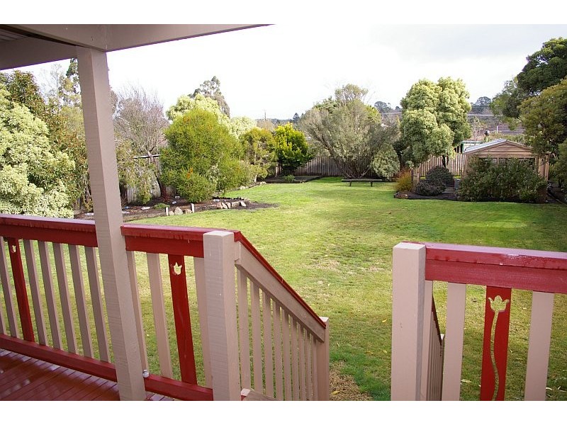 36 Grant Ave, Gisborne VIC 3437