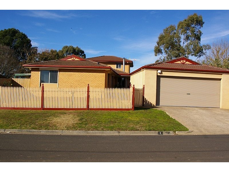 1 Farrell Street *, New Gisborne VIC 3438