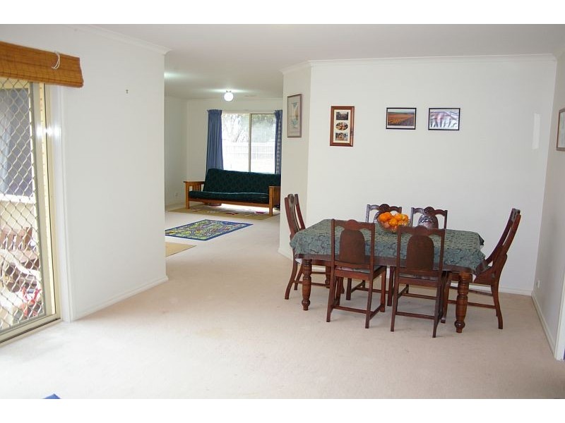 33 Chessy Park Drive, New Gisborne VIC 3438