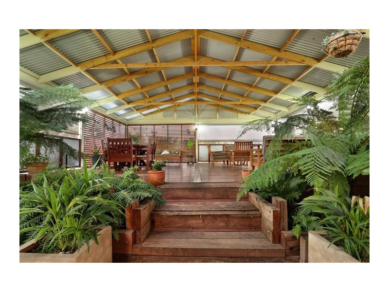 19 Kumbari Court, New Gisborne VIC 3438