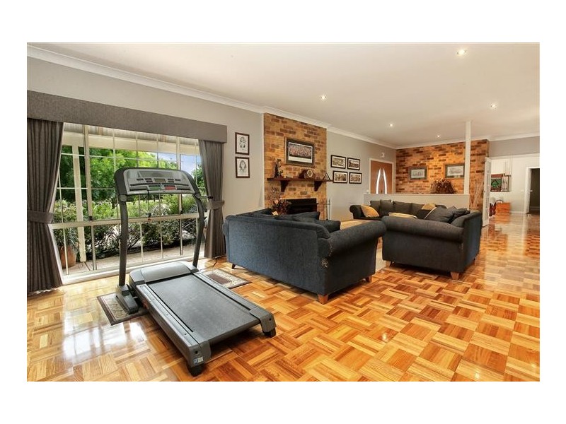 19 Kumbari Court, New Gisborne VIC 3438