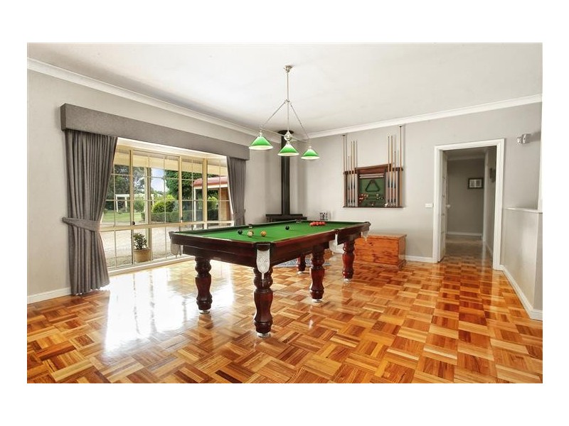 19 Kumbari Court, New Gisborne VIC 3438