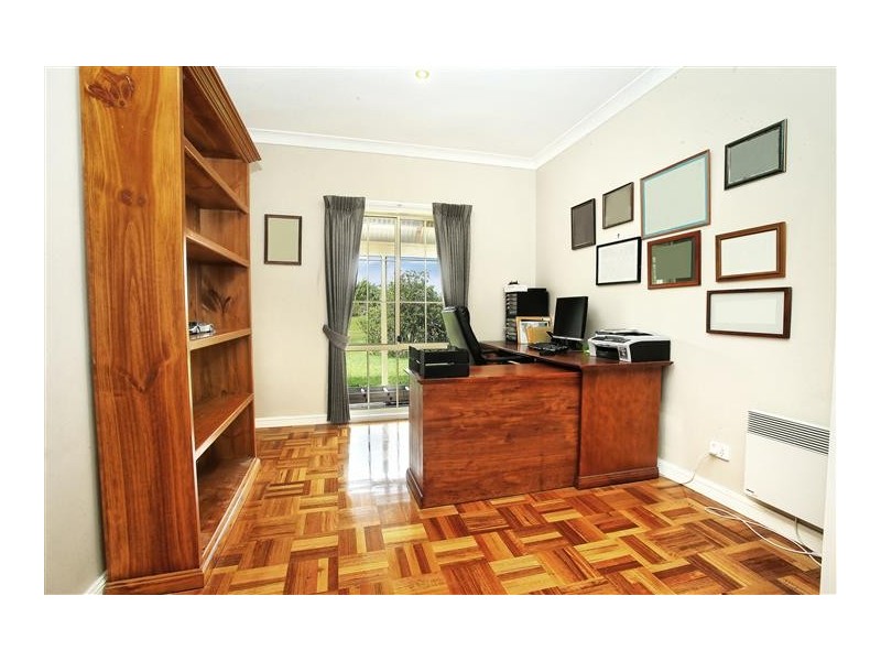 19 Kumbari Court, New Gisborne VIC 3438