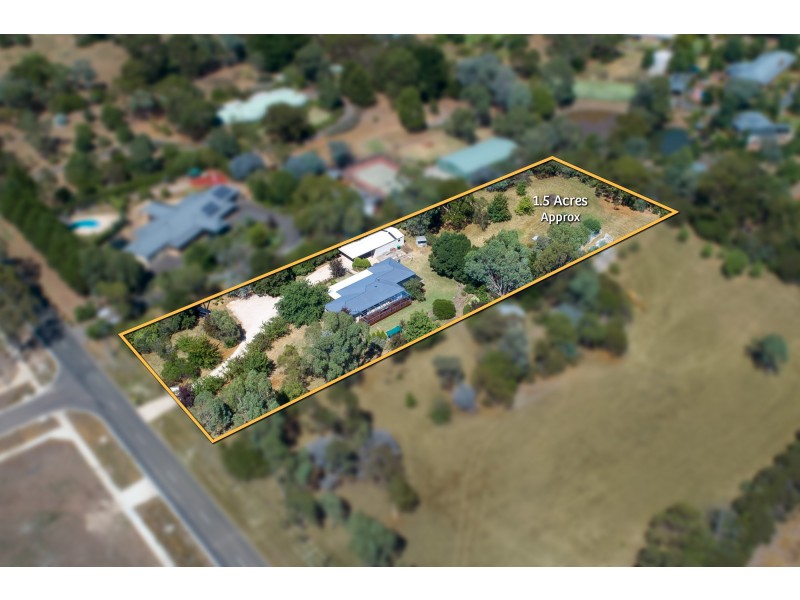 66 Brady Road, Gisborne VIC 3437