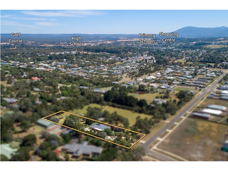 66 Brady Road, Gisborne VIC 3437