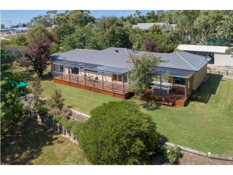 66 Brady Road, Gisborne VIC 3437