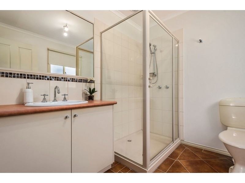 27 Carey Crescent, Bacchus Marsh VIC 3340