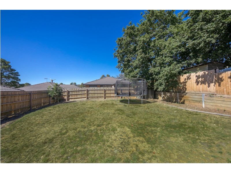 Unit 4, 92 Fersfield Road, Gisborne VIC 3437