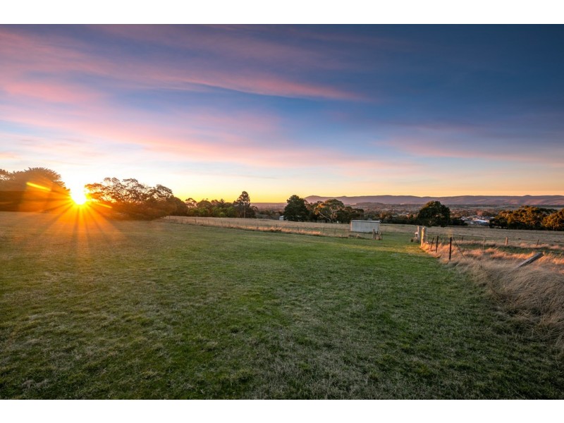 29 Duggan Road, Gisborne VIC 3437