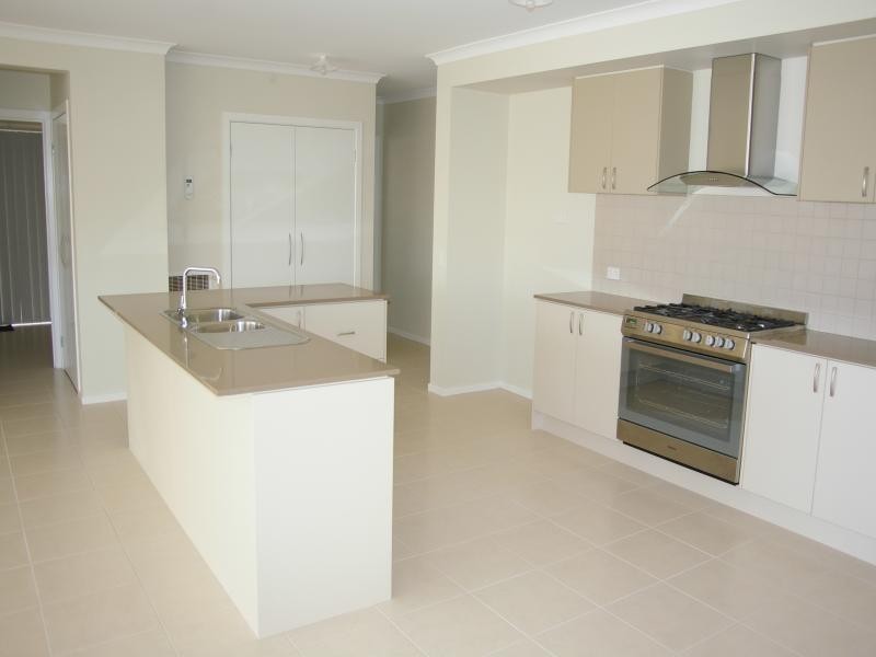 21 Vernon Close, Gisborne VIC 3437