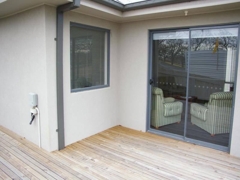 4/ 1-5 Rodney St, Gisborne VIC 3437