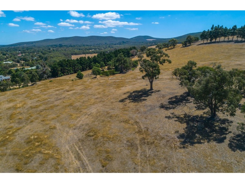 27 Grey Box Grove, Riddells Creek VIC 3431