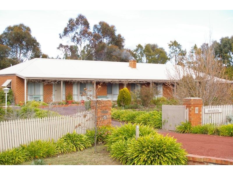 9 Peavey Rd*, Gisborne VIC 3437