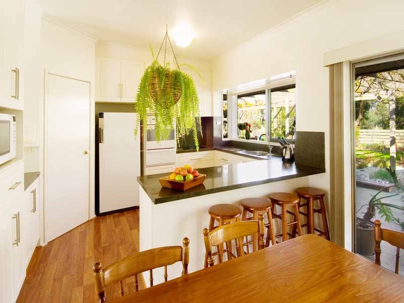 9 Peavey Rd*, Gisborne VIC 3437