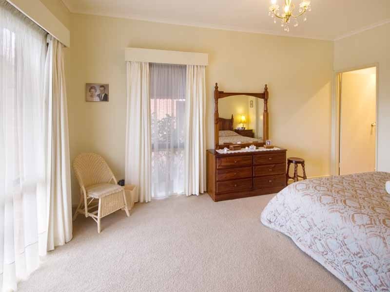 9 Peavey Rd*, Gisborne VIC 3437