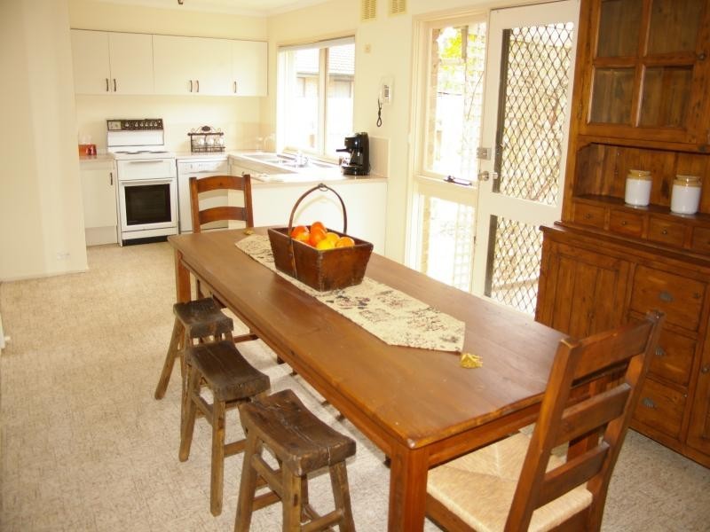 1/19 Worcester Rd, Gisborne VIC 3437