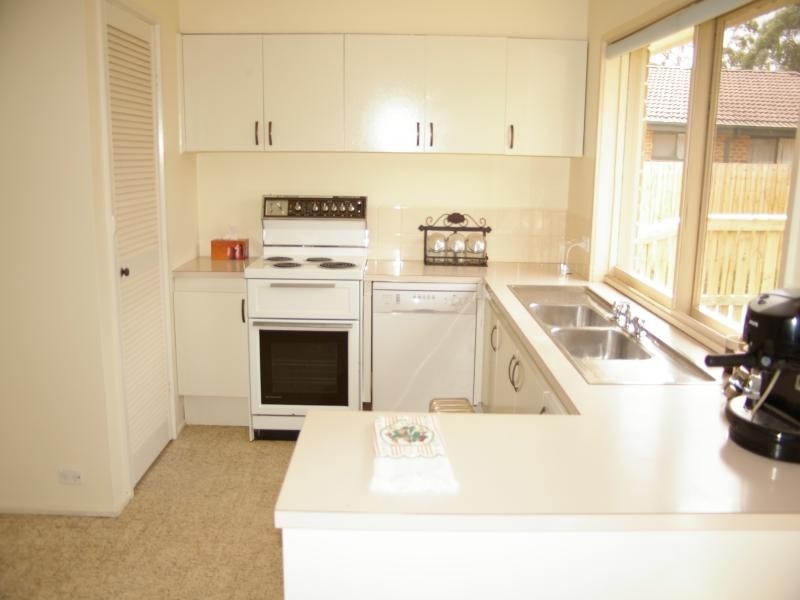 1/19 Worcester Rd, Gisborne VIC 3437