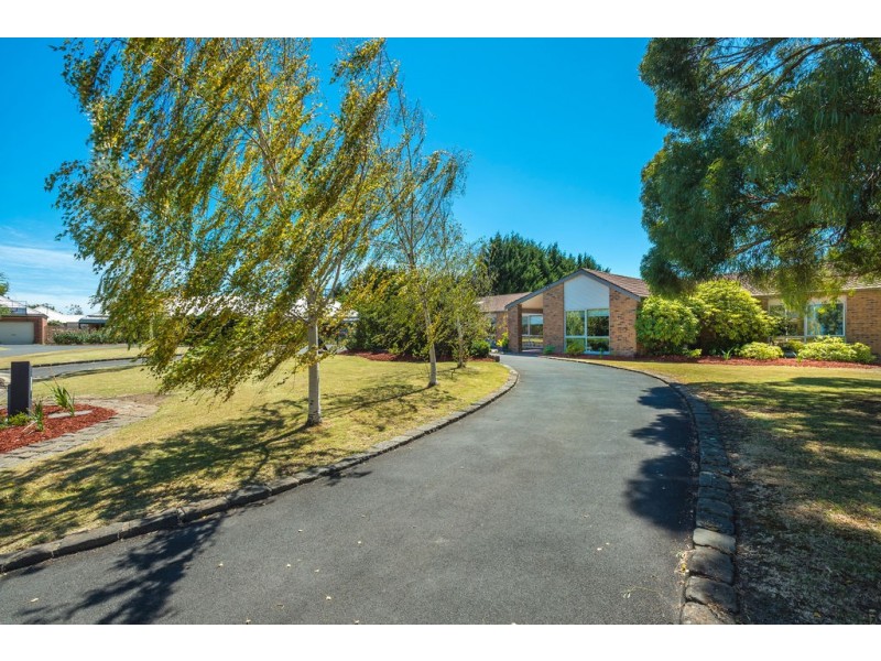 5 Sunrise Court, Gisborne VIC 3437