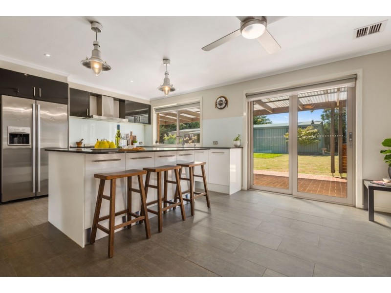 5 Sunrise Court, Gisborne VIC 3437