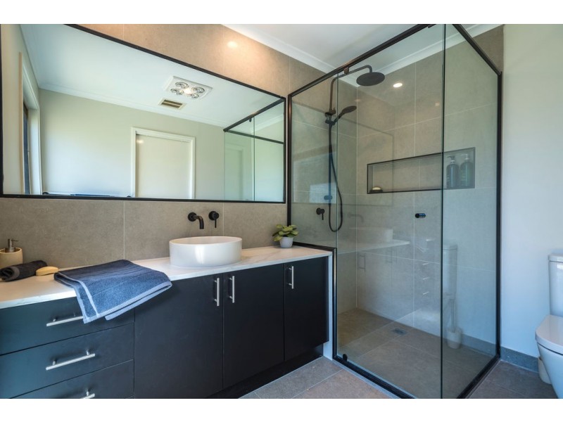 5 Sunrise Court, Gisborne VIC 3437