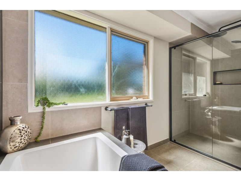 5 Sunrise Court, Gisborne VIC 3437