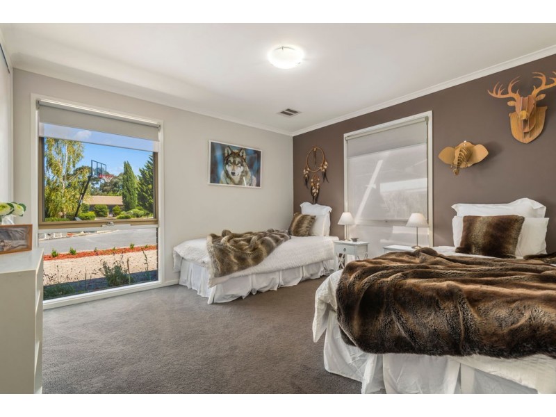 5 Sunrise Court, Gisborne VIC 3437