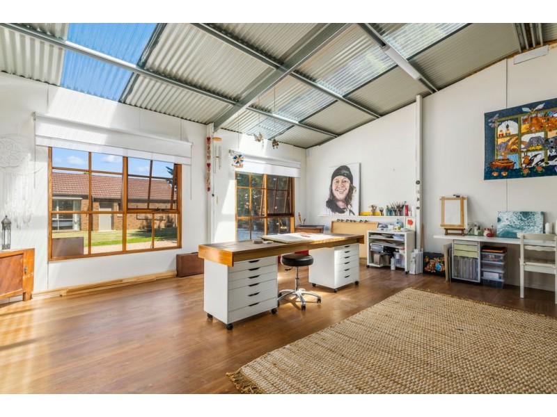 5 Sunrise Court, Gisborne VIC 3437