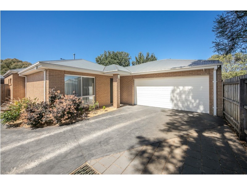 Unit 4,27 Mahoneys Road, Riddells Creek VIC 3431