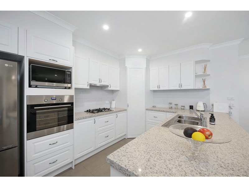 Unit 4,27 Mahoneys Road, Riddells Creek VIC 3431