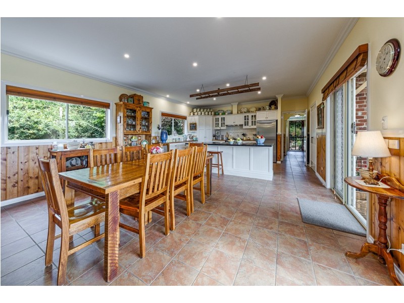 4 Rimfire Court, New Gisborne VIC 3438