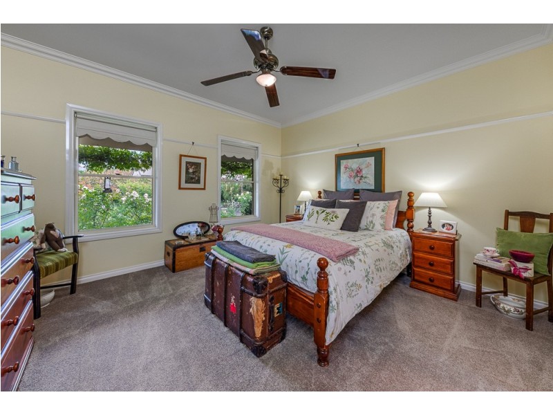 4 Rimfire Court, New Gisborne VIC 3438