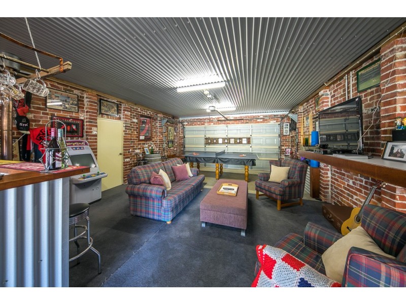 4 Rimfire Court, New Gisborne VIC 3438