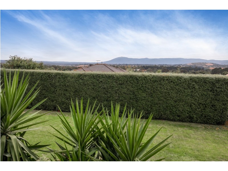 16 Wyralla Crescent, Gisborne VIC 3437