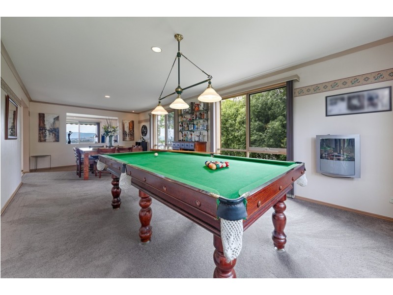16 Wyralla Crescent, Gisborne VIC 3437
