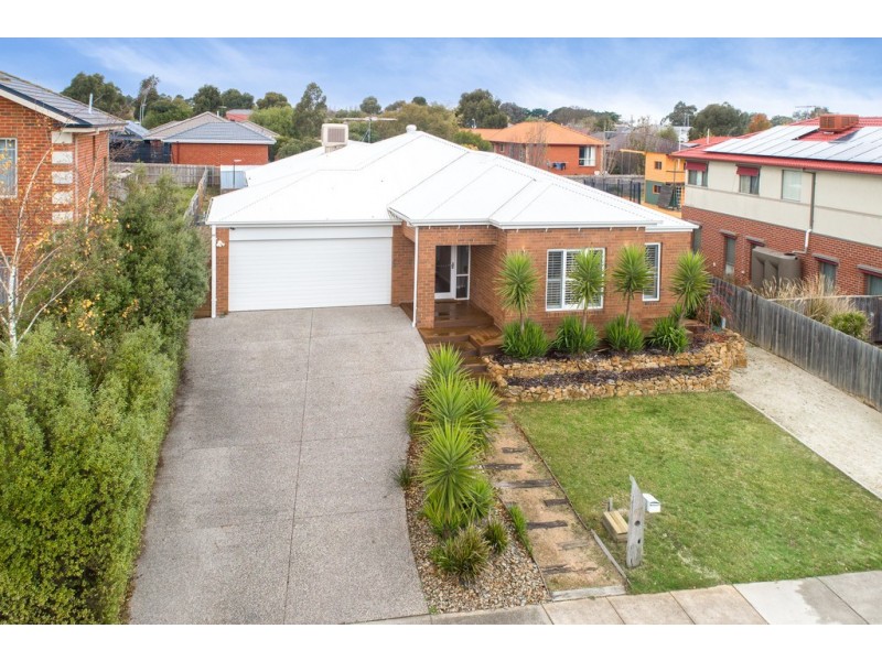 64 The Boulevard, Gisborne VIC 3437