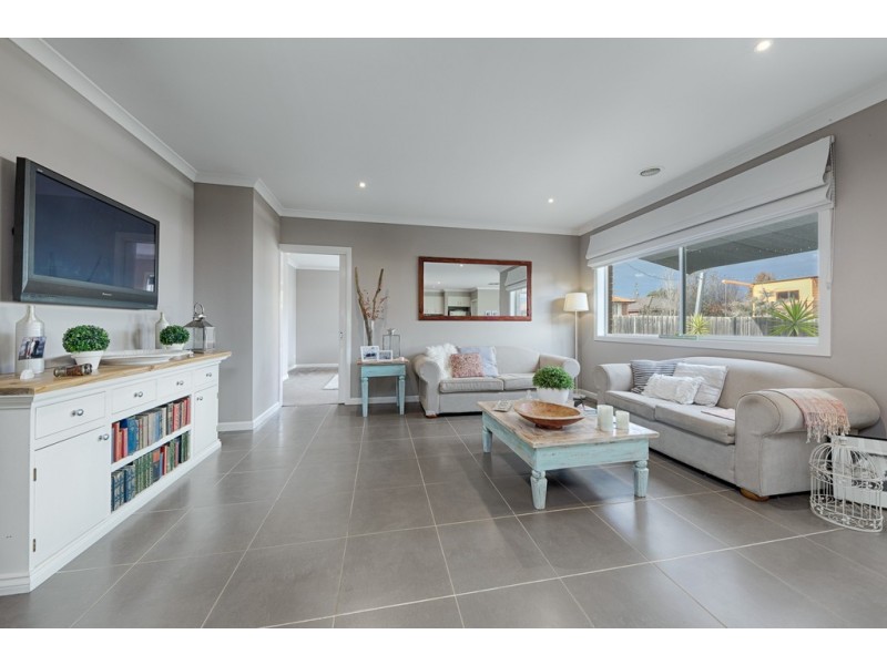 64 The Boulevard, Gisborne VIC 3437