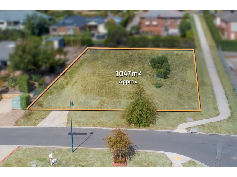 13 Alcheringa Court, Gisborne VIC 3437