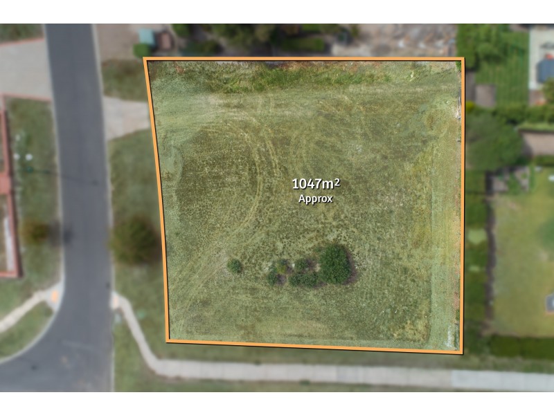 13 Alcheringa Court, Gisborne VIC 3437