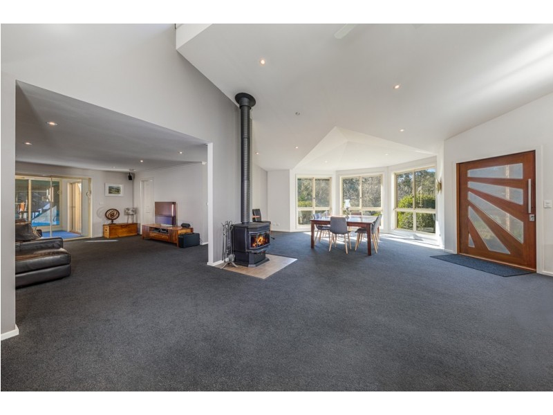 23 Crombie Road, Macedon VIC 3440