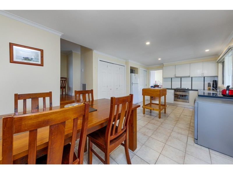 5 Carroll Court, Gisborne VIC 3437