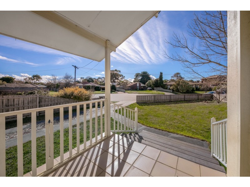 5 Carroll Court, Gisborne VIC 3437