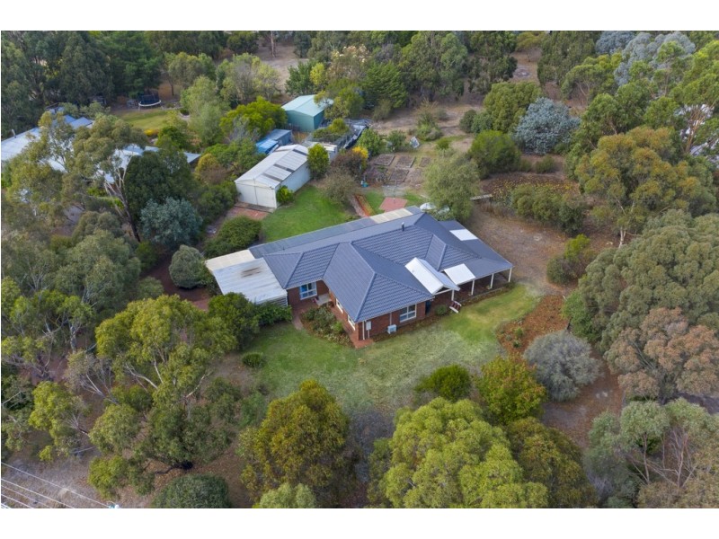 35 Peavey Road, New Gisborne VIC 3438