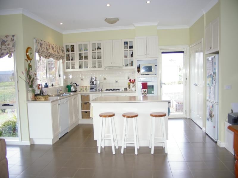 17 Glenton Crt, Gisborne VIC 3437
