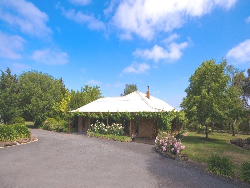 682 Melton Rd*, Gisborne VIC 3437