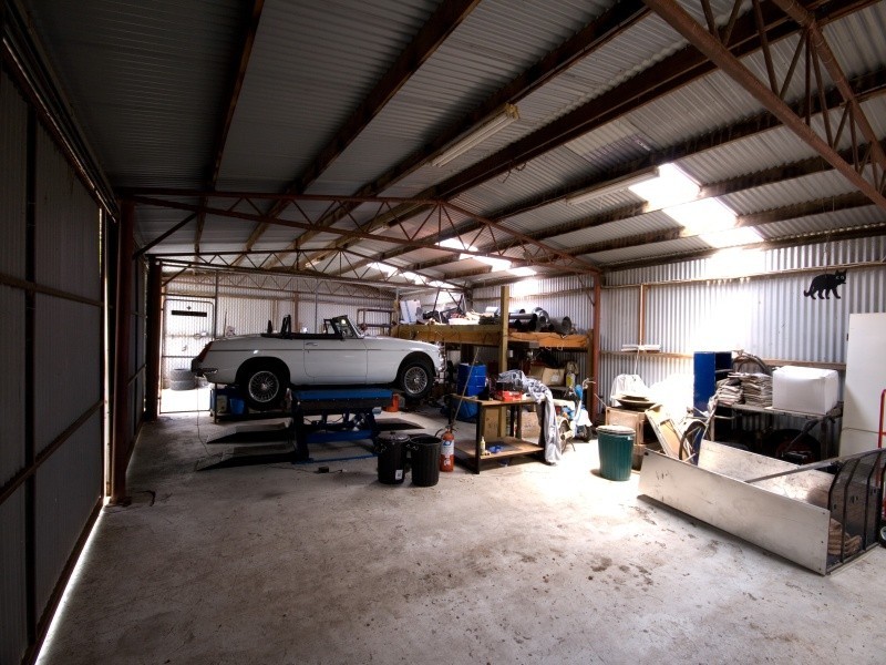 682 Melton Rd*, Gisborne VIC 3437