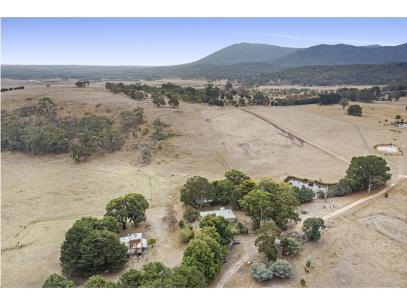 51 Wooling Road, New Gisborne VIC 3438