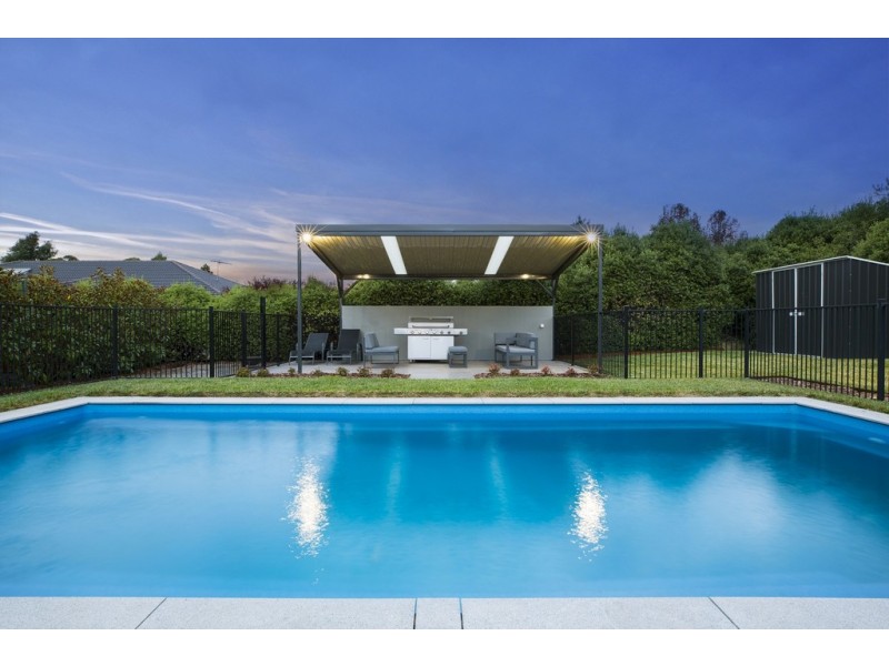 111 Willowbank Road, Gisborne VIC 3437