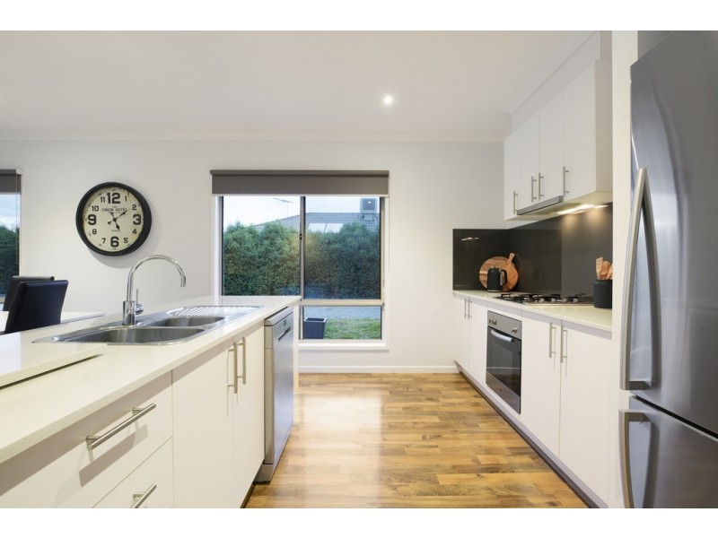 111 Willowbank Road, Gisborne VIC 3437