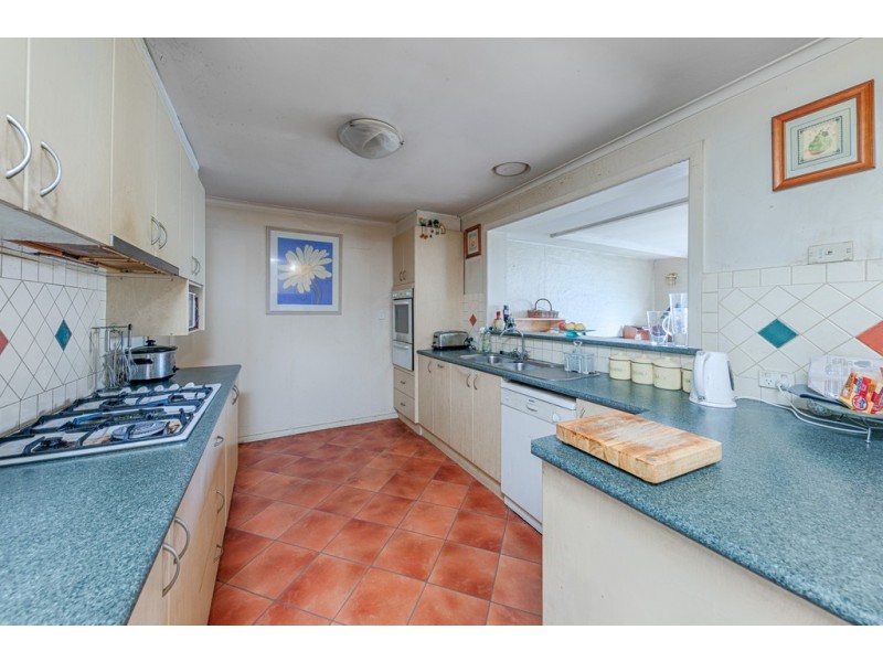 Unit 1, 10 Rodney Street, Gisborne VIC 3437